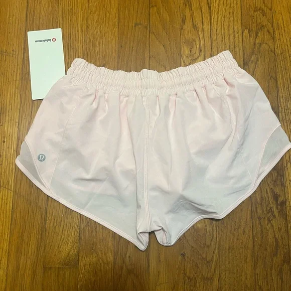 Lululemon Hotty Hot LR Short 2.5” in Strawberry Milkshake - Picture 2 of 5